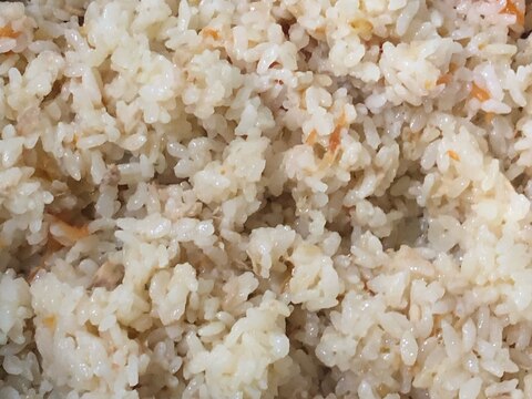 トマトとツナの炊き込みご飯